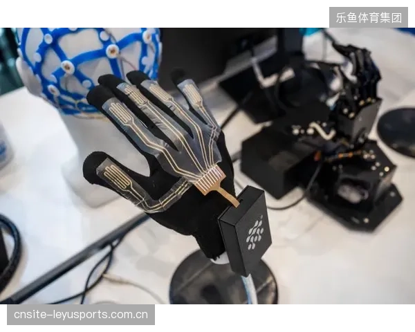 脑虎科技研发的256通道柔性脑机接口技术获得关注，其舒适性与数据精度有望解决现有EEG头环在长时训练中的佩戴难题